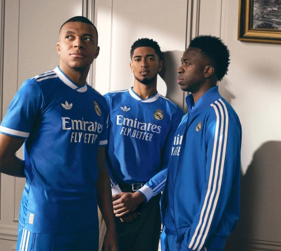 card New Real Madrid third kit 25/26