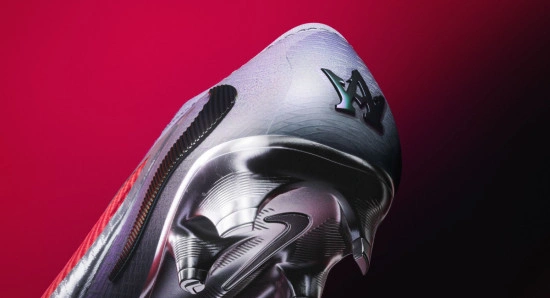 card The new Nike Phantom 6 from Alexia Putellas!