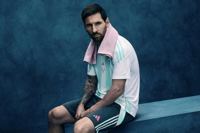 card New Leo Messi's boots