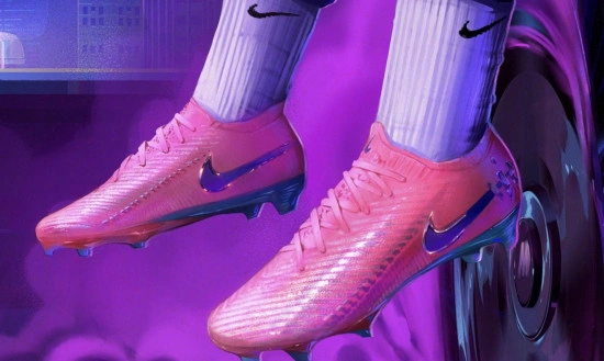 card Vinícius' football boots