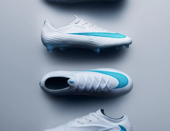 card The Nike Bright Lights pack
