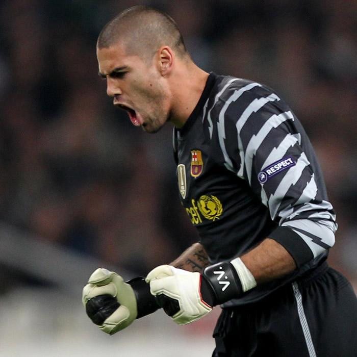 El camarero Abuelo Naturaleza Los nuevos guantes PENALTY de Víctor Valdés - Blogs - Fútbol Emotion