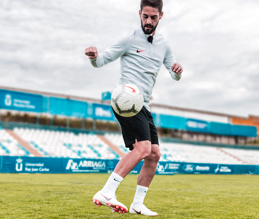 isco adidas nemeziz