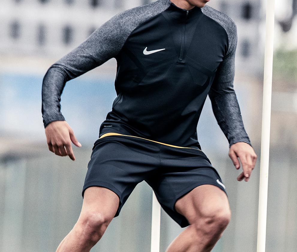 nike football training shorts