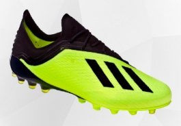 Chaussures de football à bas prix