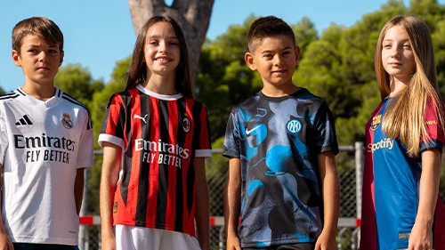 Camisetas y equipaciones